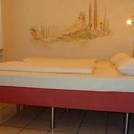 Stadthotel Hotel 3*