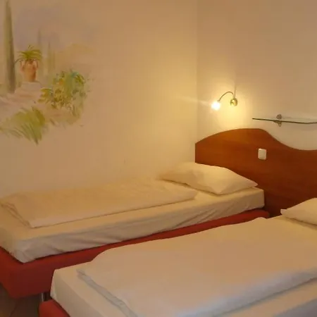 Stadthotel 3*